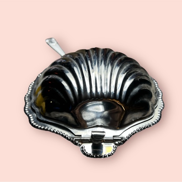 Mayell Silver Chrome Plate Clam Shell butter dish - Picture 4 of 4